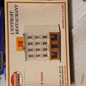 Brand New In Opened Box L'ENTROIT RESTAURANT